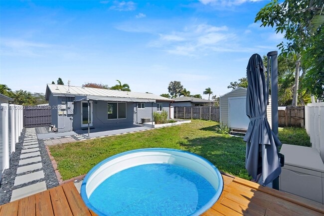 Photo - 380 NW 47th Ct