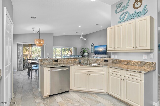 Photo - 8471 Southbridge Dr Unit 2