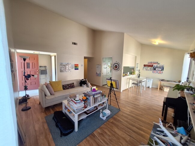 5042 Glide Dr Unidad 8