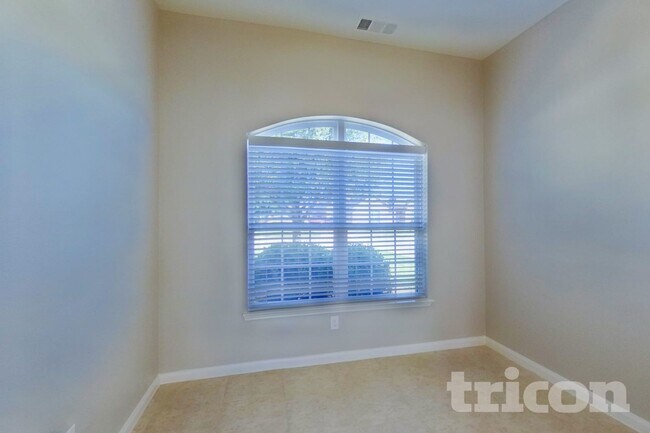 Photo - 616 Meadow Springs Dr