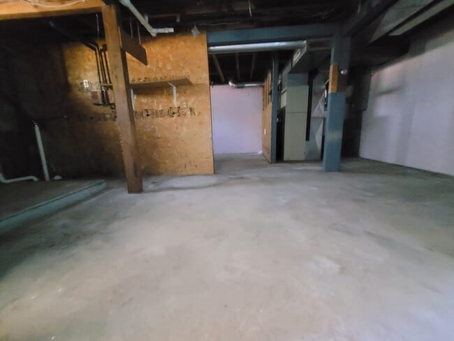 Photo - 802 E 15th St