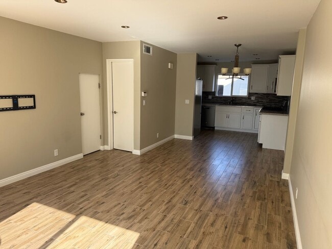 Photo - 4830 Argyle Dr