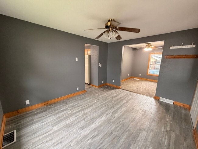 Photo - 2025 S Bluff Blvd