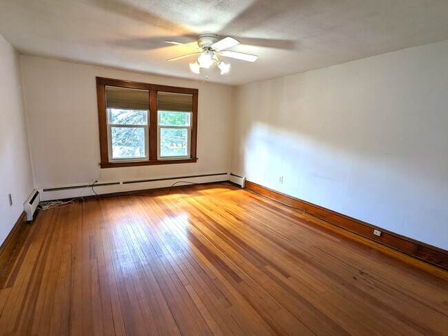 Photo - 252 Deerfield Rd Unit B