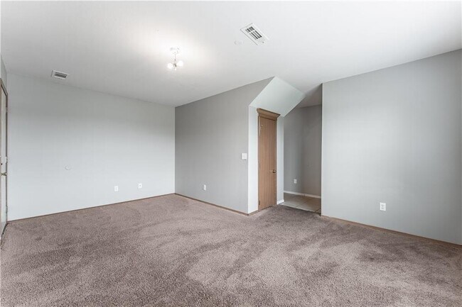 Photo - 3005 S E St Casa Adosada