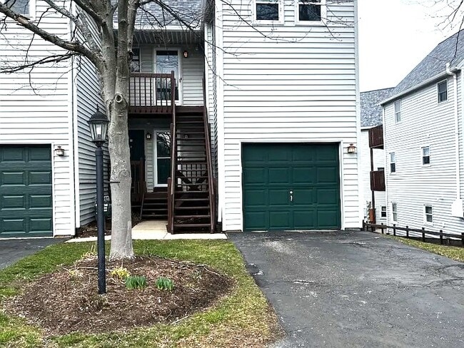 Photo - 634 W 2nd St Unit #306