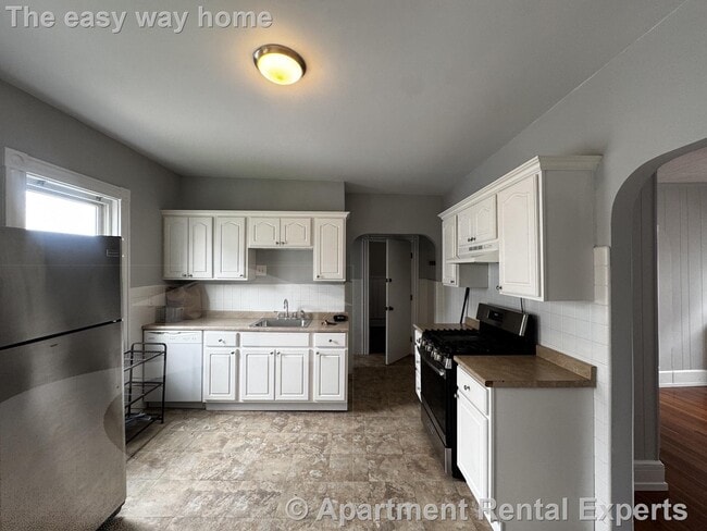 Building Photo - 49 Granville Ave Unit #2