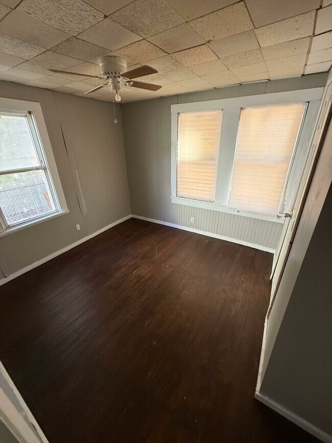 Photo - 307 N Alabama St