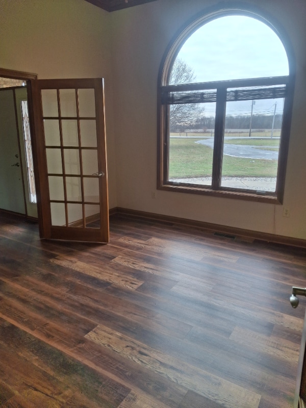 Photo - 256 W Brookville Rd