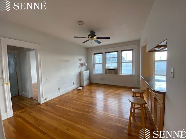 Building Photo - 1697 Cambridge St Unit 116 Rental