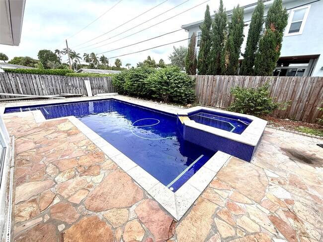 Photo - 2685 SE 5th St