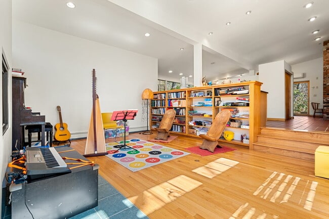 Photo - 15 Trotting Horse Dr