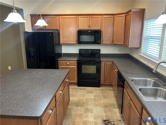 Photo - 8213 Center Path Ln