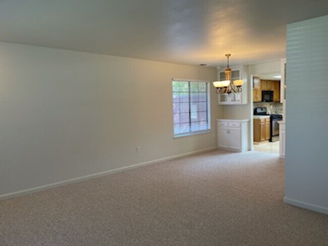 3668 Cherrywood Dr