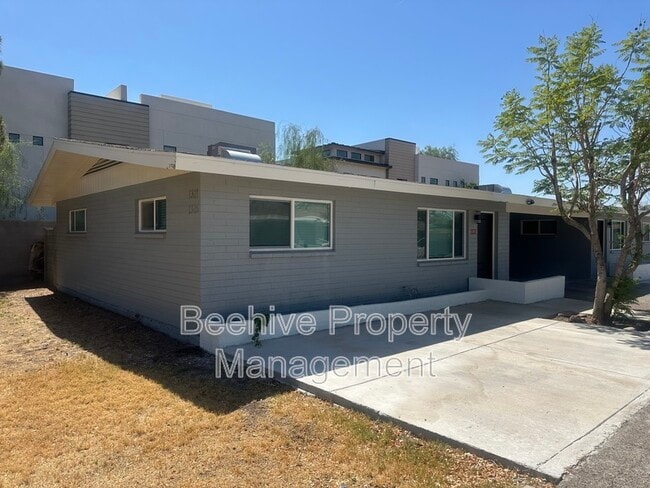 Building Photo - 1311 W 4th St