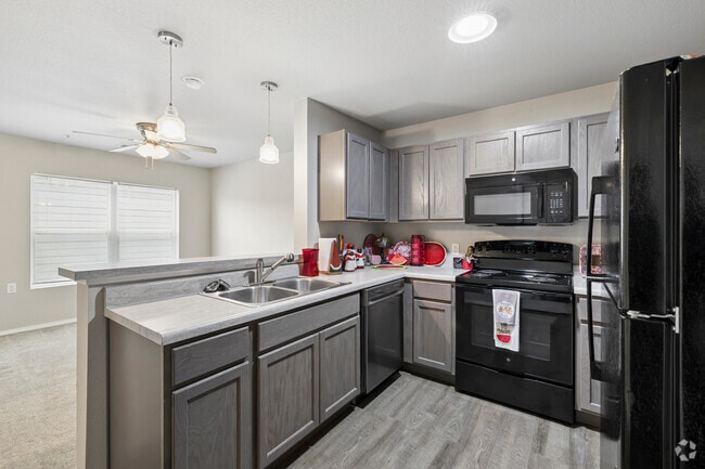 1BR, 1BA - 625SF - Kitchen