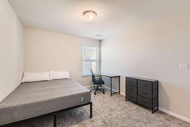 Photo - 6310 Rounded Pebble Ln