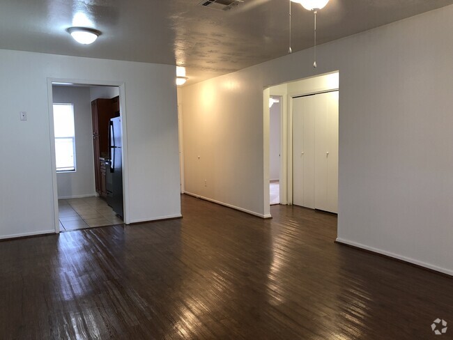 Building Photo - 2611PR Unit A Rental