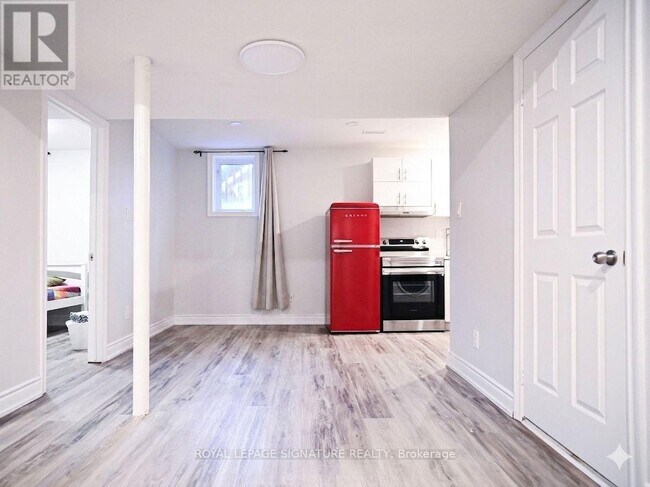 Photo - 22 Vandervoort Dr