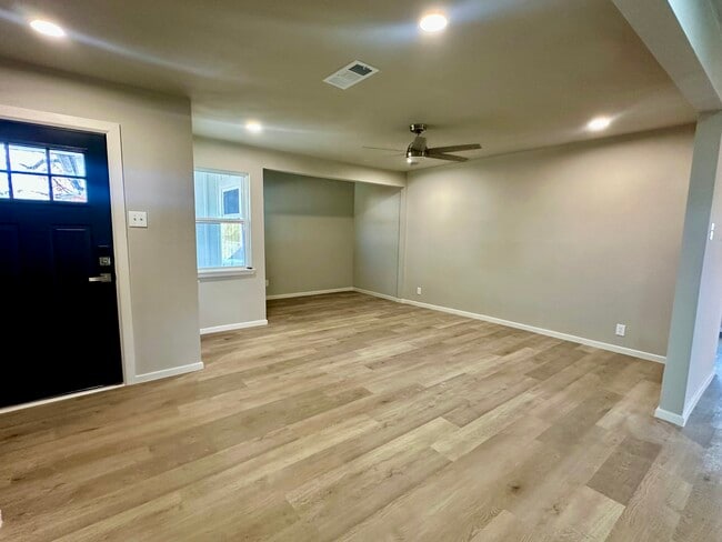 Photo - 434 Beverly Dr