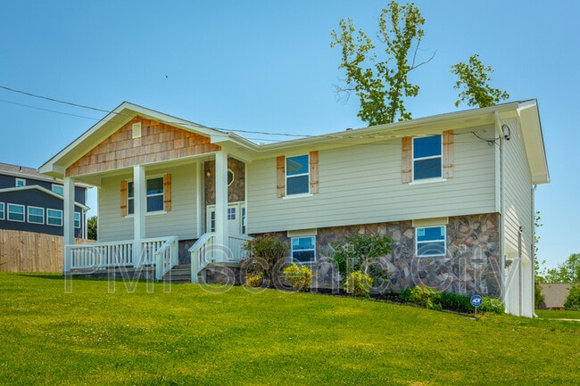 Photo - 8128 Fallen Maple Dr