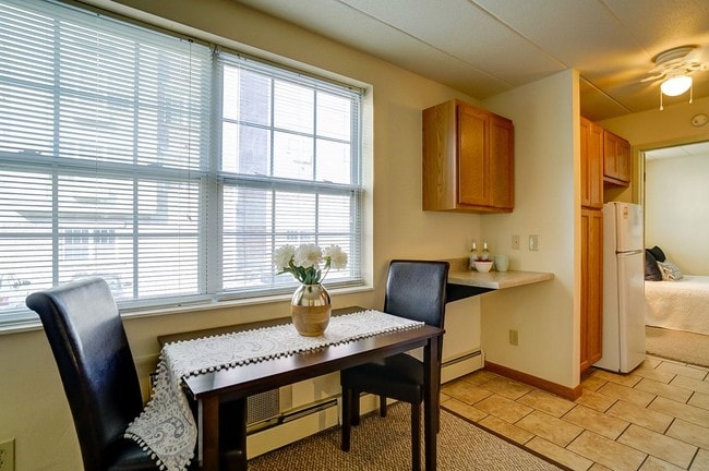 2116- Dining Area