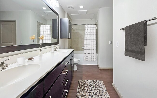 Building Photo - 306 McGowen St Unit 1114 Rental