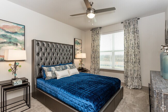 2BR,2BA-1090SF