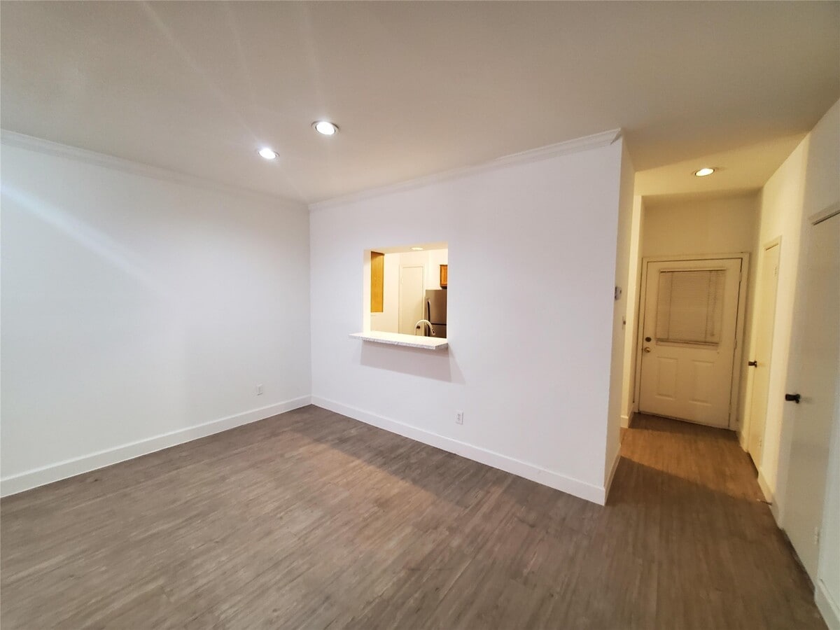 Photo - 17473 Red Oak Dr Unit 7473