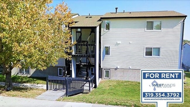 Building Photo - $1,150 | 2 Bedroom, 1 Bathroom Condo | Cat Friendly* | Available for August 1st 2025 Move In!