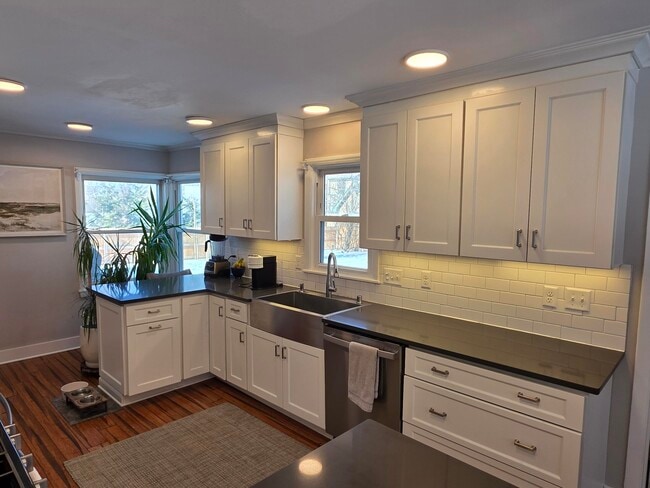 Photo - 308 E Spooner Rd