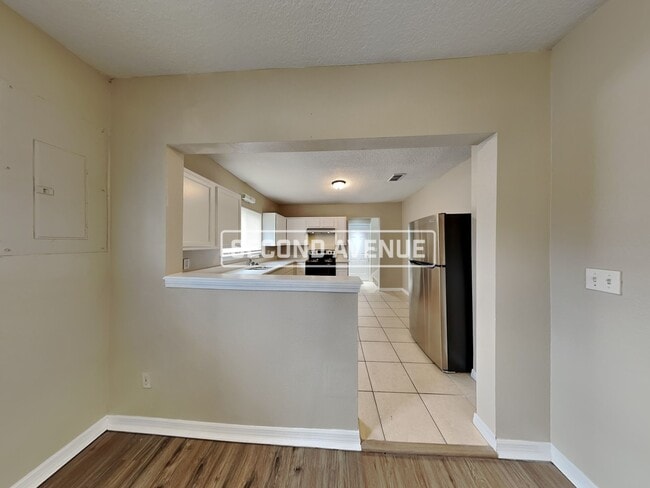 Photo - 1740 Myrtle Ave N