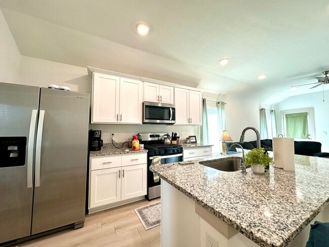 Photo - 7427 8th St
