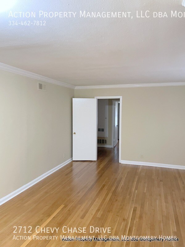 Photo - 2712 Chevy Chase Dr