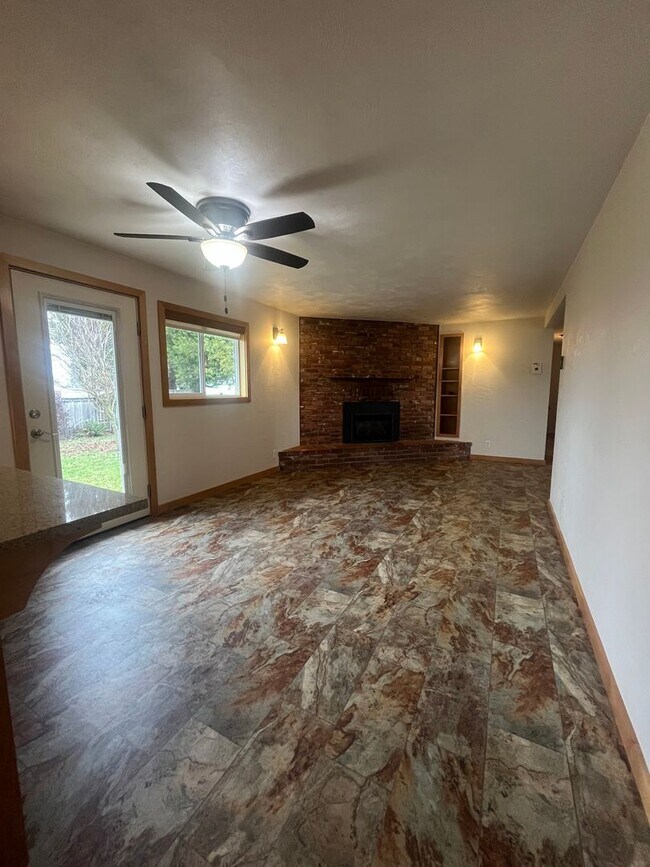 Photo - 3-Bedroom 2-Bathroom Home in Coburg