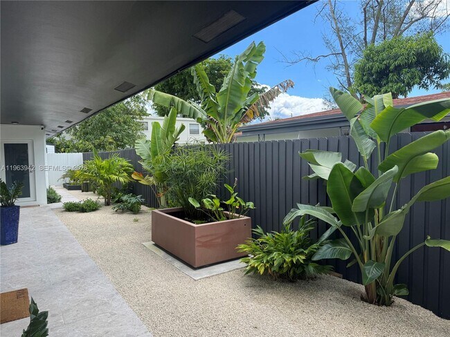 Photo - 1228 NE 5th Ave Unidad 4