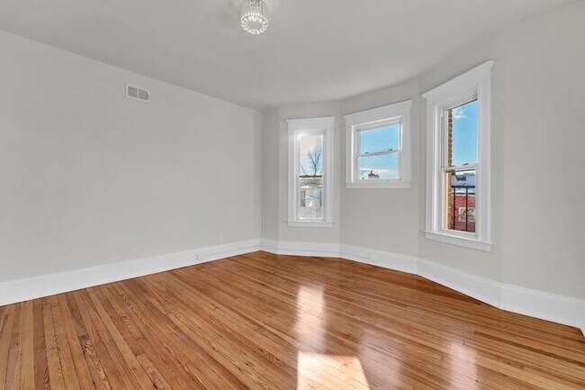 Photo - 300 E 30th St Unit 1W