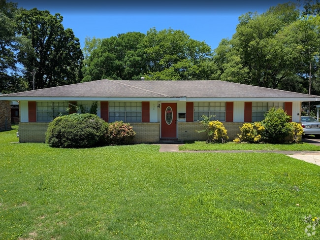Building Photo - 530 Avondale Rd Rental