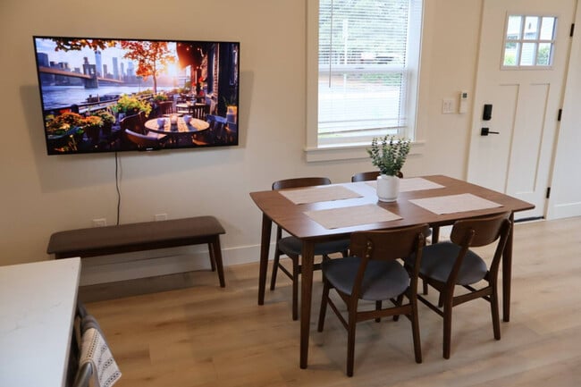 Photo - 204 E 35th St Unit SI ID1334340P