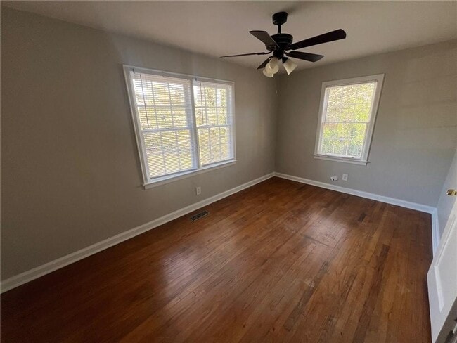 Photo - 2254 N Shallowford Rd