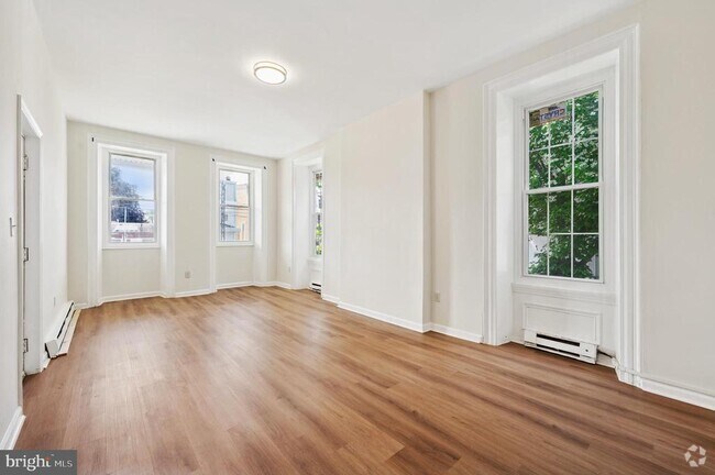 Building Photo - 111 W Queen Ln Unit 1F Rental