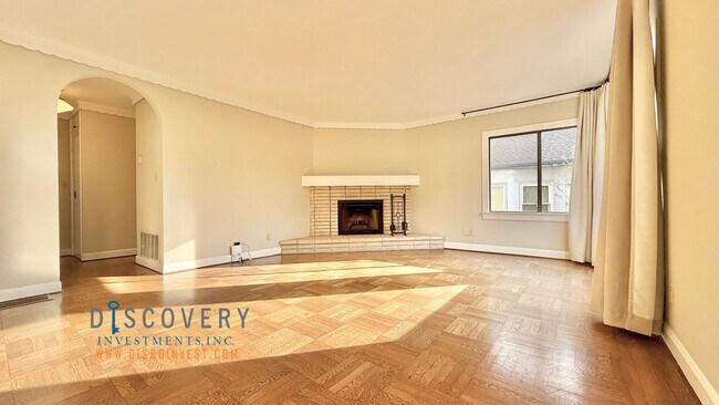 Photo - Updated MCM Gem in Adams Point