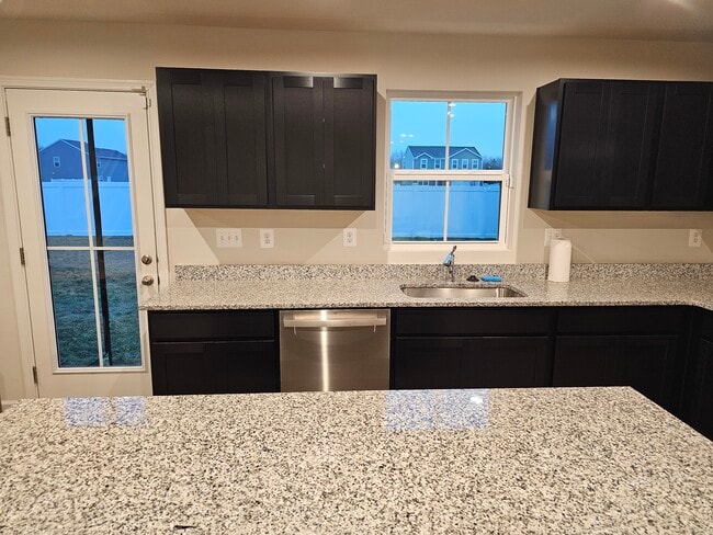 Photo - 203 Bowline Dr