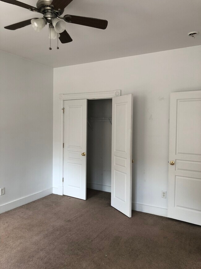 Photo - 1418 W Clay St