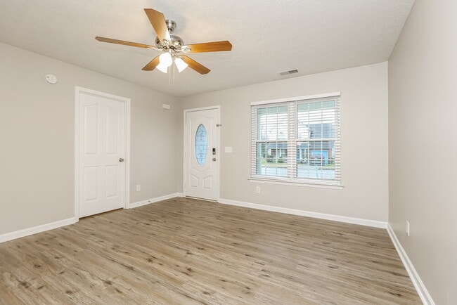 Photo - 3565 Mt View Ridge Dr