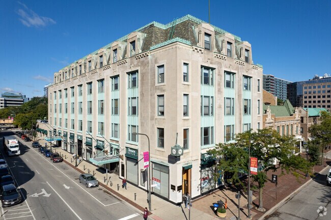Photo - Evanston Galleria Bldg Apartments