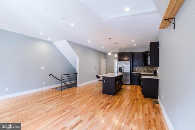 Building Photo - 853 N 20th St Unit B