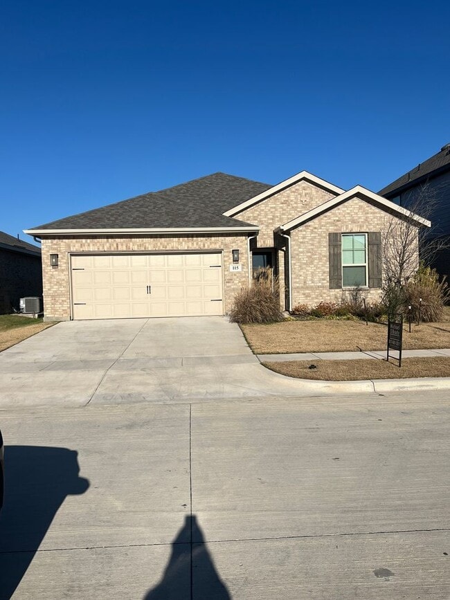 Building Photo - NEW 4 Bedroom in Joshua ISD. Move in special for the end of the year!