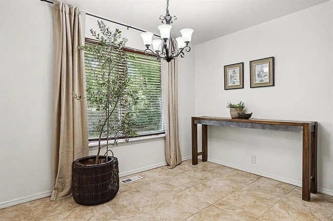 1316 Mockingbird Ln