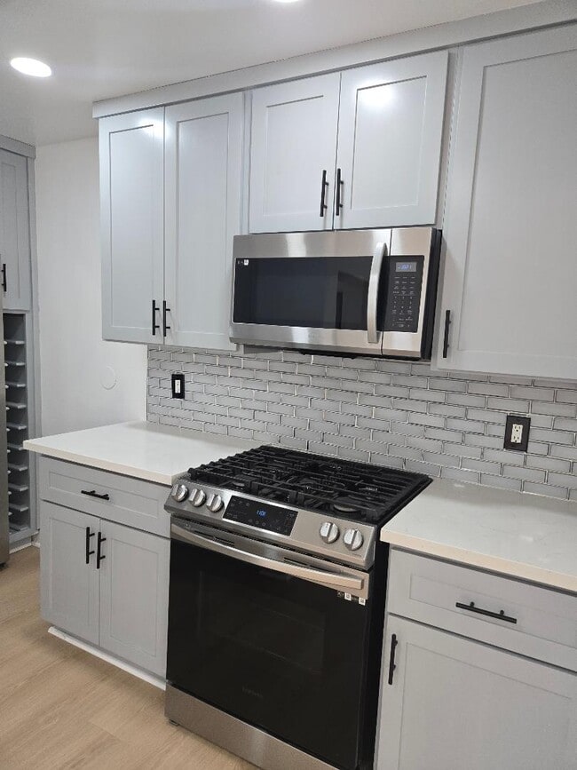 Photo - 418 E Hardy St